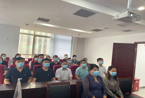 第十黨支部組織豫信公司干部、職工收看收聽(tīng)“七一”建黨100周年慶祝大會(huì)簡(jiǎn)報(bào)